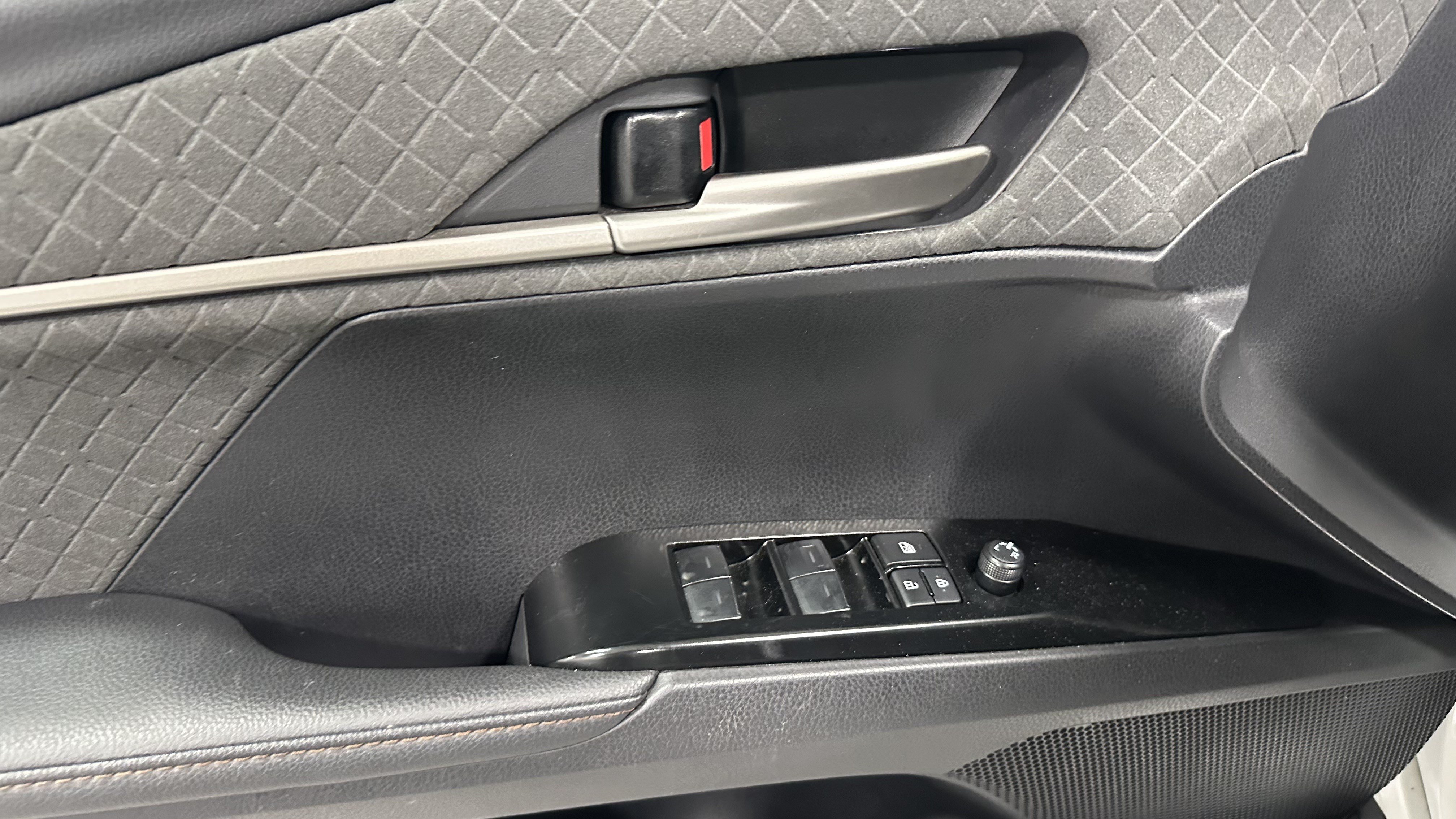Used 2026 Toyota Camry XLE FWD image 17