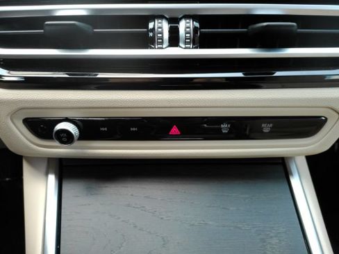 Used 2023 BMW i4 eDrive40 w/ Premium Package RWD image 46