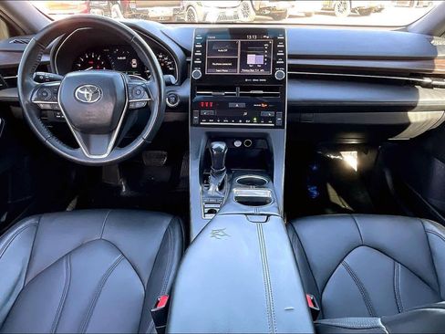 Used 2022 Toyota Avalon XLE image 14