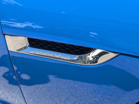 Used 2020 Jaguar F-TYPE Convertible image 16