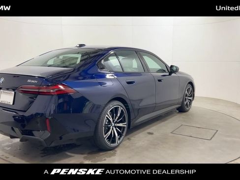 Used 2026 BMW 530i w/ M Sport Package RWD image 8