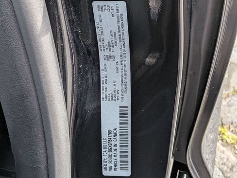 Used 2025 Chrysler Pacifica Select FWD image 38