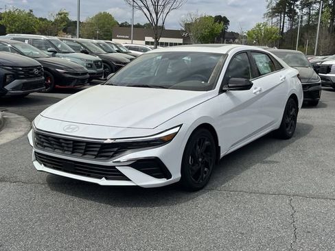 New 2026 Hyundai Elantra SEL Sport image 3