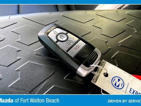 Used 2022 Ford Bronco Badlands image 32