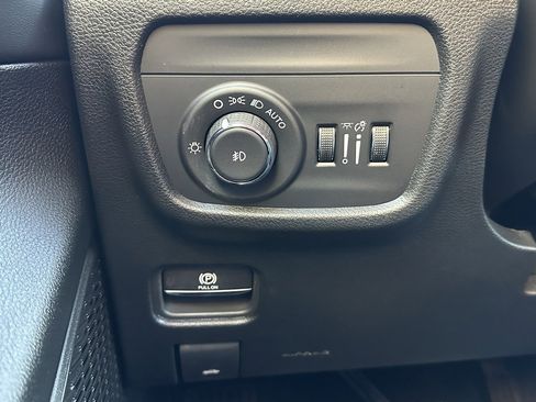 New 2025 Jeep Grand Cherokee L Limited image 26