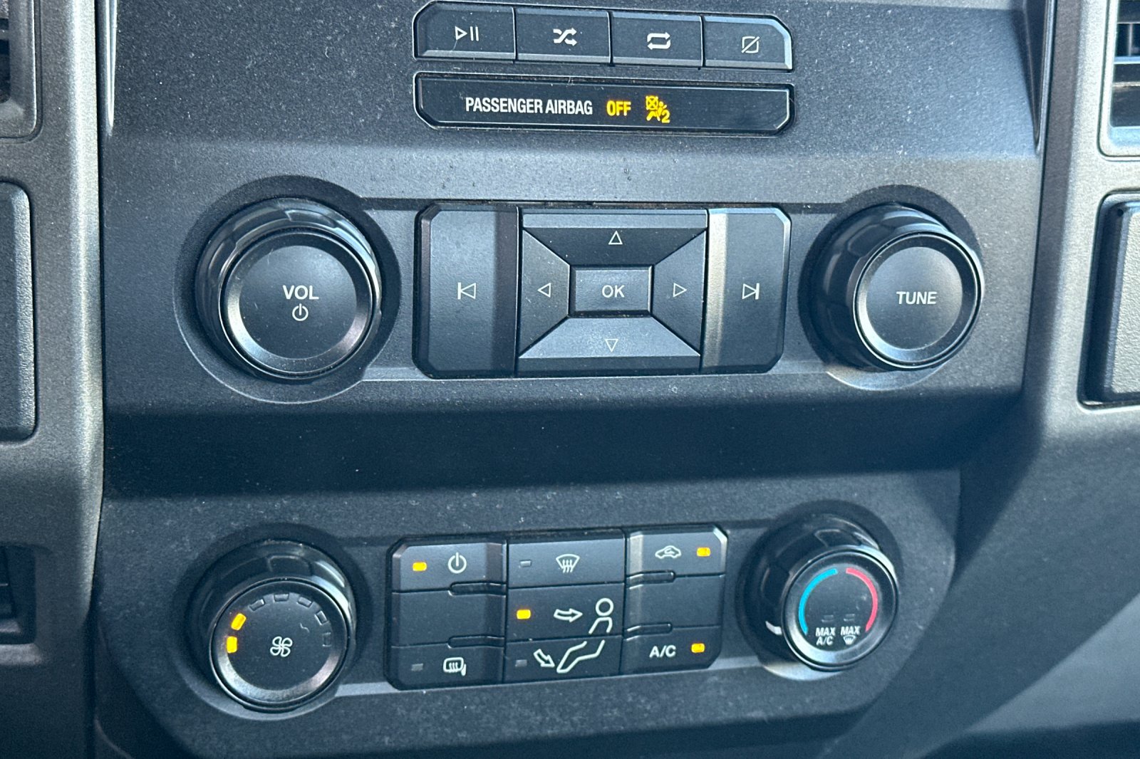Used 2022 Ford F550 2WD Regular Cab Super Duty image 17