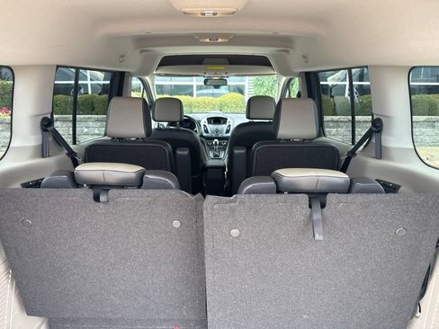 Used 2016 Ford Transit Connect Titanium FWD image 7