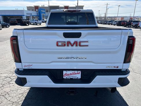Used 2024 GMC Sierra 2500 AT4 w/ AT4 Premium Plus Package AWD/4WD image 6