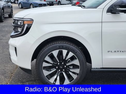 New 2026 Ford Expedition Platinum w/ Driver's Package AWD/4WD image 9