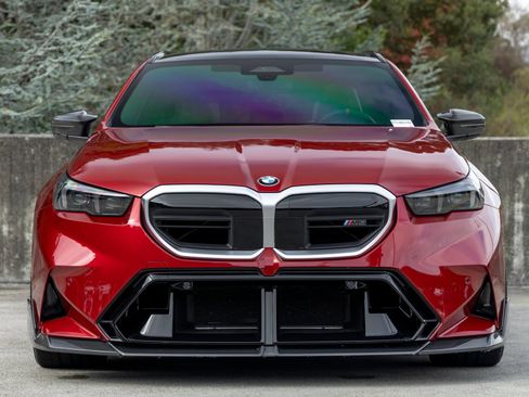 Used 2026 BMW M5 Touring AWD/4WD image 8