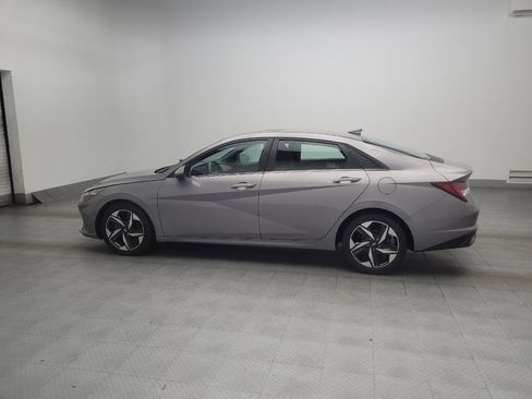 Used 2021 Hyundai Elantra SEL w/ Convenience + Premium Package FWD image 3