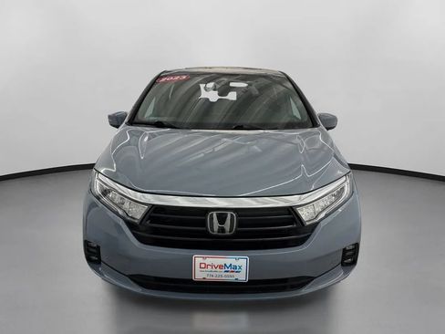 Used 2023 Honda Odyssey Touring image 2
