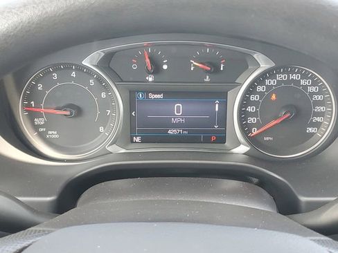 Certified 2022 GMC Acadia SLE w/ LPO, Cargo Package AWD/4WD image 21