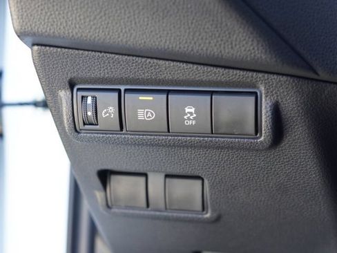 Used 2026 Toyota Corolla Cross LE FWD image 19