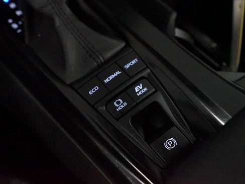 Used 2025 Toyota Camry LE w/ Convenience Package FWD image 22