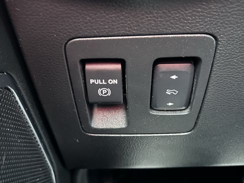 Used 2018 Ford F150 Lariat w/ Equipment Group 502A Luxury AWD/4WD image 55