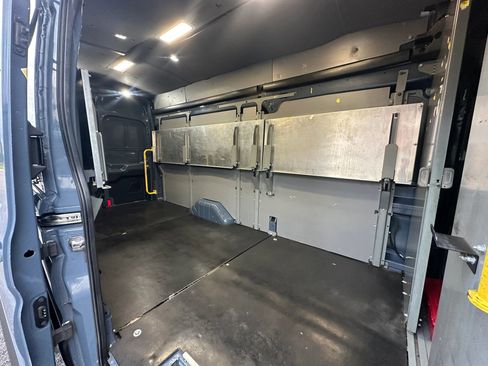 Used 2020 Ford Transit 250 148 High Roof Extended image 23