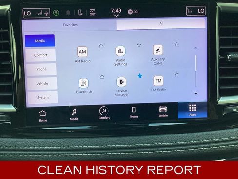 Used 2023 Chrysler Pacifica Touring-L FWD image 3