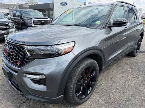 Certified 2024 Ford Explorer ST w/ Equipment Group 401A AWD/4WD image 4