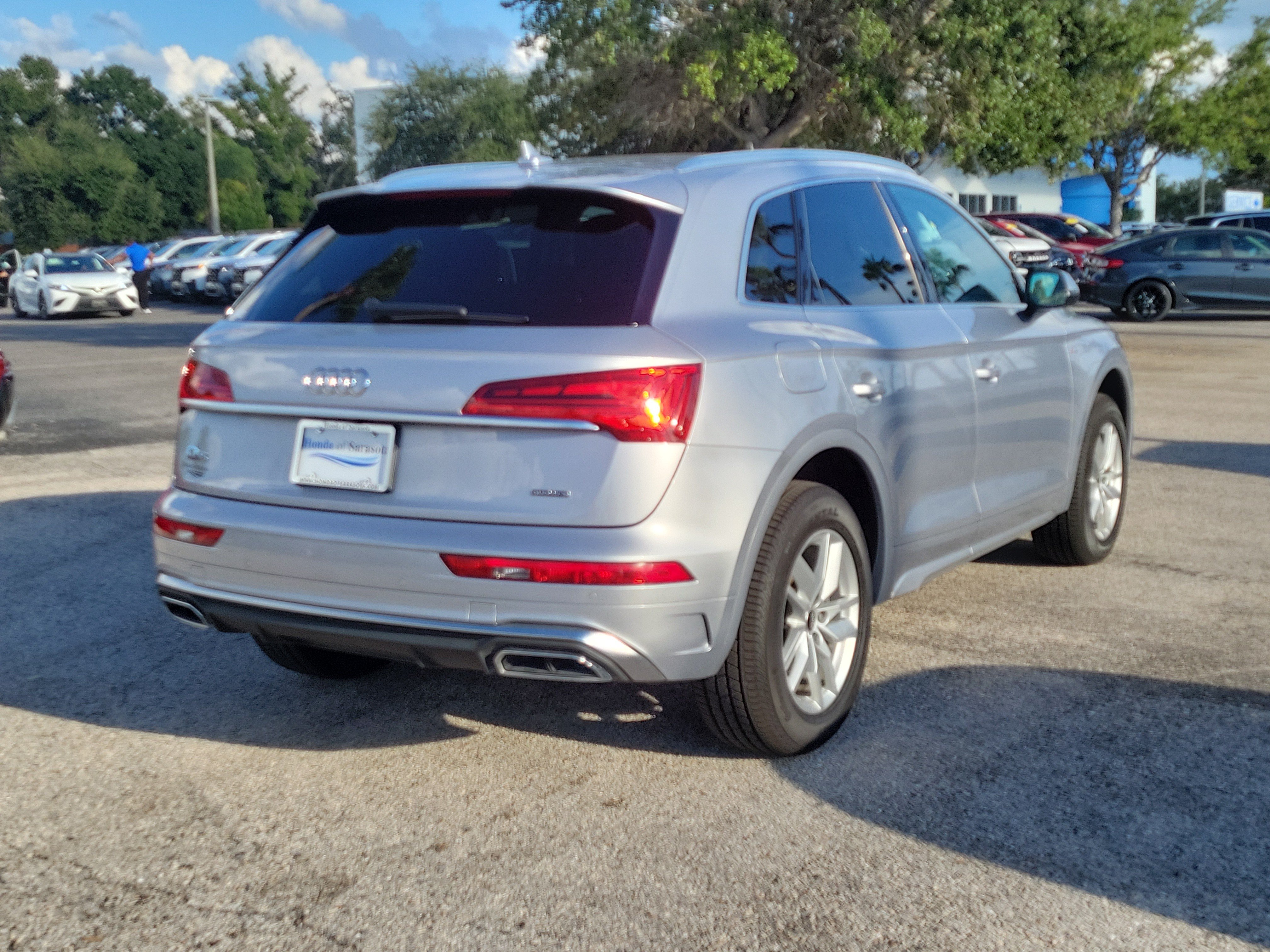 Used 2023 Audi Q5 2.0T Premium w/ Convenience Package AWD/4WD image 7