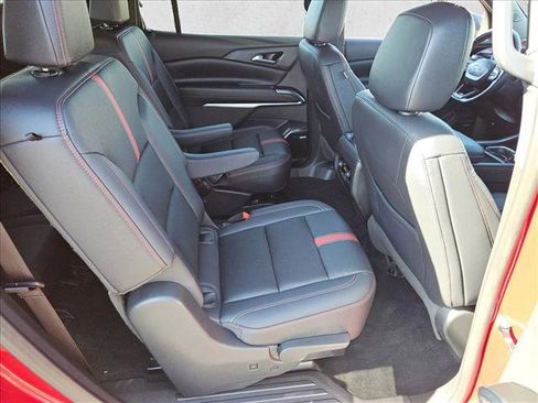 Used 2024 Chevrolet Traverse RS image 22