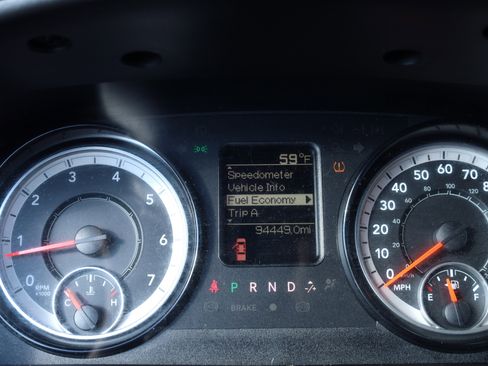 Used 2017 RAM 2500 Tradesman w/ Chrome Appearance Group image 24