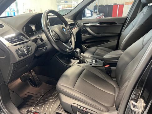 Used 2018 BMW X1 xDrive28i w/ Premium Package AWD/4WD image 9