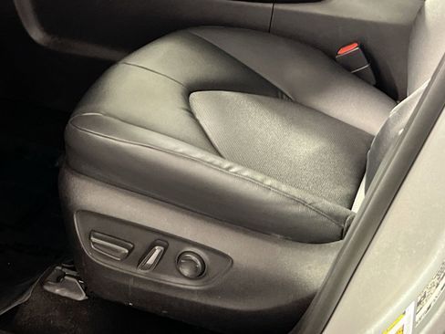 Used 2025 Toyota Grand Highlander FWD image 15