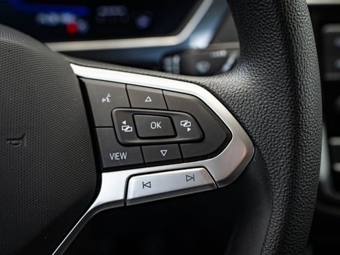 Used 2022 Volkswagen Tiguan S image 24