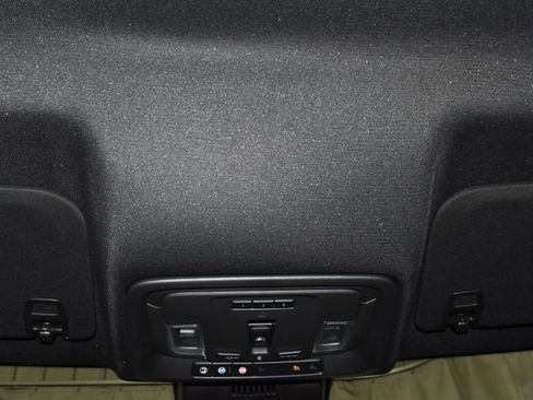 Used 2024 GMC Sierra 1500 AT4 w/ AT4 Preferred Package image 22