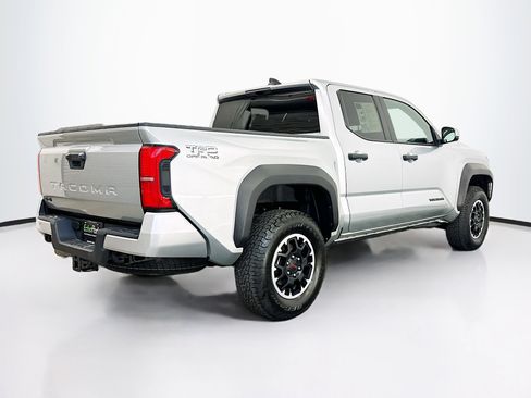 Used 2025 Toyota Tacoma TRD Off-Road image 9