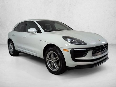 Certified 2025 Porsche Macan Turbo AWD/4WD image 7