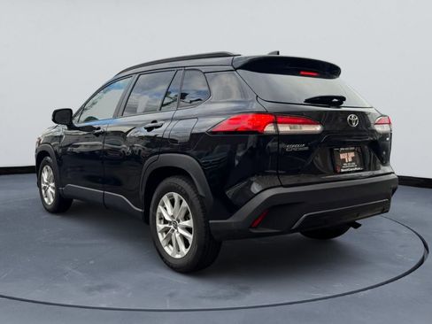 Used 2023 Toyota Corolla Cross LE image 5