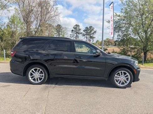 Used 2024 Dodge Durango GT RWD image 2