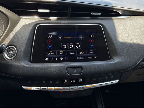 Certified 2023 Cadillac XT4 Luxury w/ Driver Awareness Package FWD image 27
