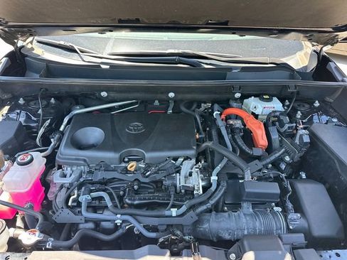 Used 2021 Toyota RAV4 XLE Premium AWD/4WD image 29