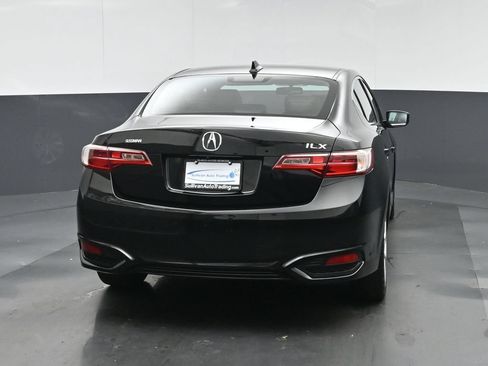 Used 2018 Acura ILX FWD image 6