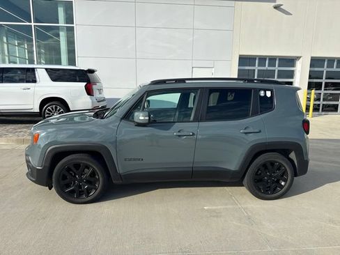 Used 2018 Jeep Renegade Altitude FWD image 6