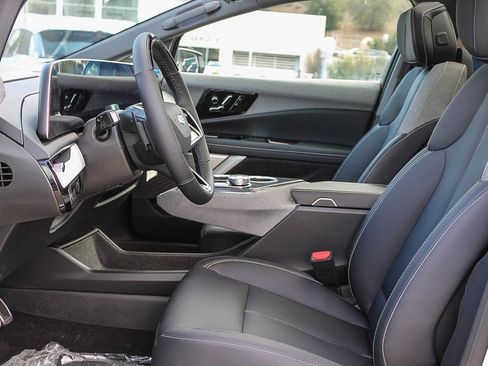 Used 2025 Cadillac Optiq Sport 1 image 18