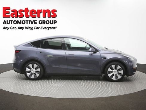 Used 2021 Tesla Model Y Long Range AWD/4WD image 40