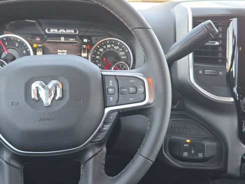 Used 2025 RAM 2500 Laramie AWD/4WD image 20