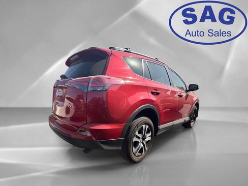 Used 2016 Toyota RAV4 LE FWD image 3