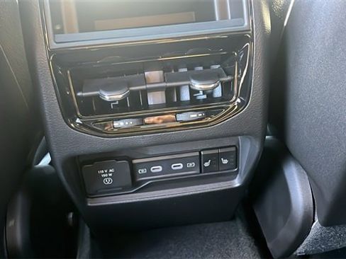 New 2026 Jeep Grand Cherokee Limited w/ Limited Altitude Package image 40