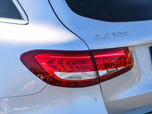 Used 2016 Mercedes-Benz GLC 300 4MATIC image 11