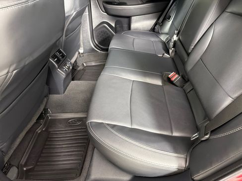 Used 2019 Subaru Outback 2.5i Limited AWD/4WD image 18