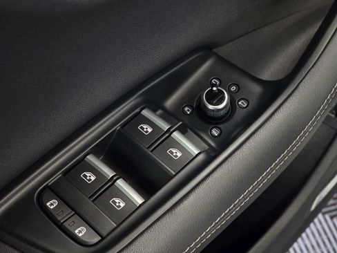 Used 2025 Audi Q7 3.0T Premium Plus image 35