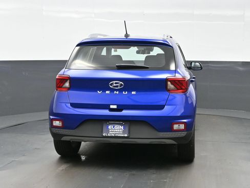 Certified 2026 Hyundai Venue SEL FWD image 5