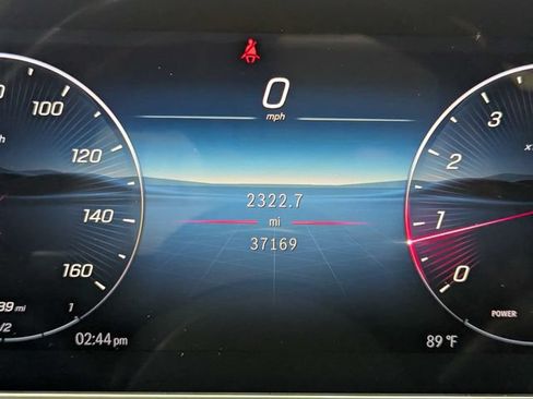 Used 2025 Mercedes-Benz C 300 Sedan image 18