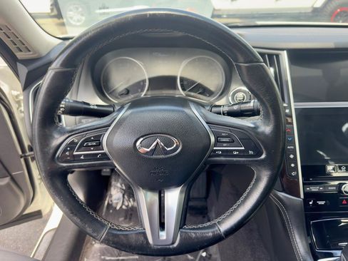 Used 2018 INFINITI Q50 Luxe w/ Essential Package (3.0T Luxe) RWD image 18