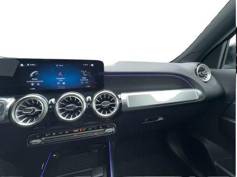 Used 2023 Mercedes-Benz EQB 300 4MATIC image 43